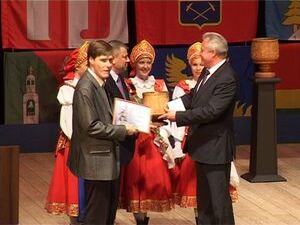 Не зря номинация «Репортаж с колёс» на Братине считается…