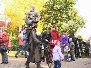 В нашем городе на одну скульптуру стало больше. На…