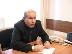 В  третью  среду  каждого  месяца  депутаты  центральной…