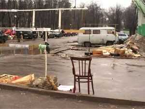 Откуда берётся мусор возле станции Фабричная и…