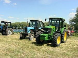 Сегодня в поселение Вохринка прошёл конкурс «Пахарь-2012…