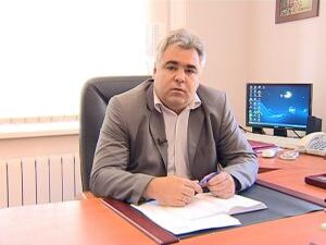 Уважаемые телезрители, а сейчас прослушайте важную…