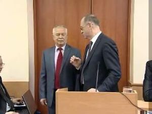 Сегодня на оперативном совещании обсуждались вопросы…