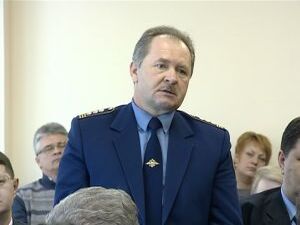 Как и всегда по понедельникам в здании администрации…