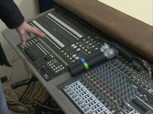 Два года назад дом культуры в деревне Дементьево было…