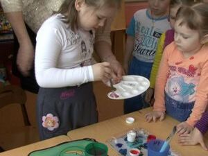 Каждый родитель, который отводит своего ребёнка в…