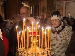 Страстной Седьмицей называется посленяя неделя перед…