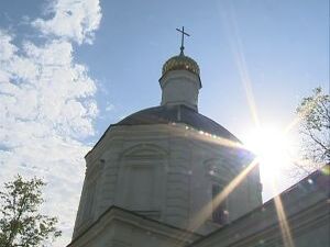 Сегодня престольный праздник. Наша съёмочная группа…