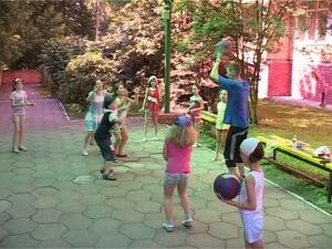 Ежегодно, тысячи детей в летние месяцы отправляются в…