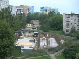 Через 2 месяца уже во всех домах будет тепло. Работники…