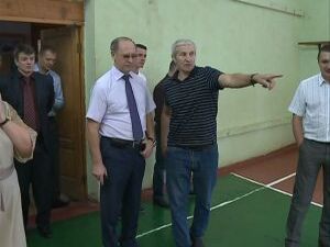 Глава района продолжает осматривать учебные заведения на…