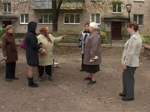 Разбитые тротуары и лужи, которые невозможно обойти…