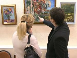 Осенним вернисажем решили открыть творческий сезон…