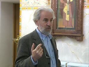 В воскресенье в наш город приезжал известный профессор…