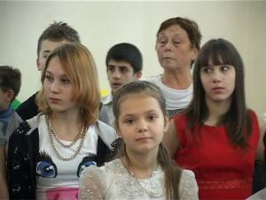 Воспитанники и сотрудники молодежного центра «Будущее…