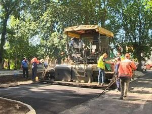 С наступлением лета в городе продолжились работы по…