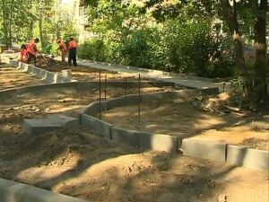 С наступлением лета в городе продолжились работы по…