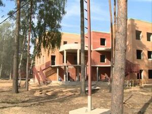 В городе возводится сразу несколкьо социальных объектов…