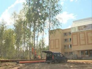 Строительство девятой школы подходит к концу. Ее ввод в…