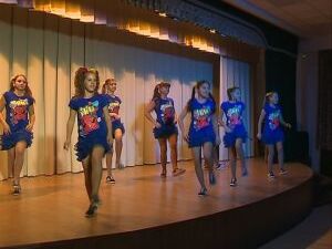 В школе №11 важное событие. У актового зала  второе…