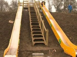 По соседству со Школьным Бульваром не по дням, а по…