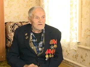 Ветеран ВОВ Анатолий Степанович Хомяков живет в деревне…