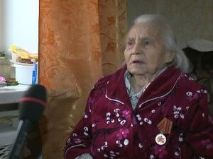 В нашем городе живет Евдокия Михайловна Медведева. В…