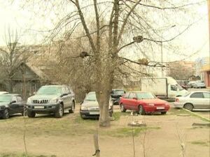 На территории домов 36, 38 и 40 по улице Чугунова плохо…