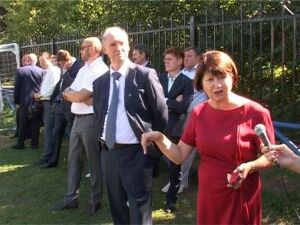 Часто люди жалуются на то, что лесные массивы и озера…