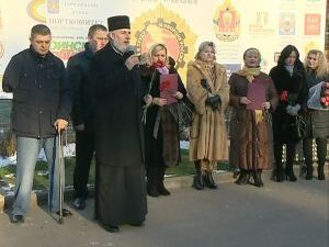 День Матери в России отмечается в последнее воскресенье…