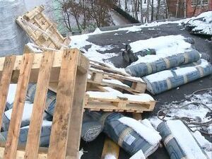 В доме 12/2 по ул.Гурьева 2 месяца назад начали работы…