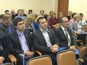 руководителя администрации Антон Попов.