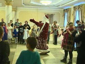 Дед Мороз и Снегурочка — неизменные главные герои Нового…