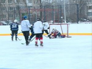 Открытие новой хоккейной коробки для жителей сельского…
