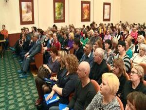 Зима — не только снегоуборочная пора, но и пора отчетов…