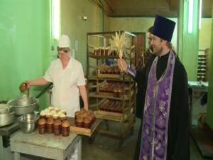 Главные атрибуты Пасхи — это крашеные яйца и куличи…