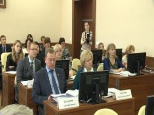 На прошедшем заседании районных депутатов обсуждался ряд…