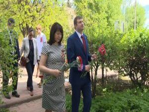 Вот уже четвертый год подряд представители СМИ день…