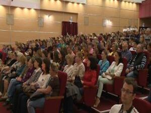 Более 400 человек собралось в зале Дворца культуры им…