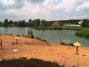 В жаркие дни ,так хочется покупаться в тёплых водоёмах…