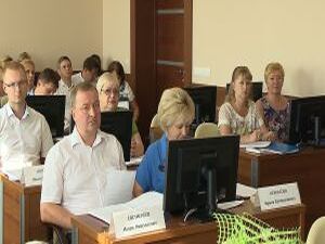 В понедельник прошло заседание совета районных депутатов.