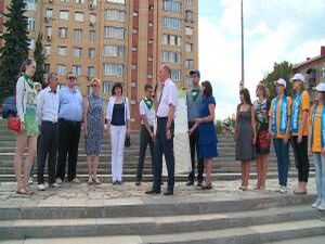 «Я иду на выборы» — с таким лозунгом на площади Победы…