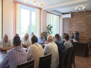 Коммунальщик коммунальщику рознь. Ругают часто…