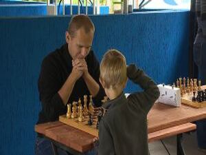 В городском парке — пополнение. В День физкультурника…