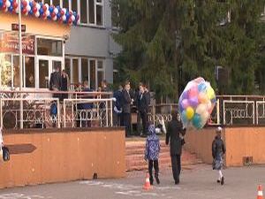 Вчера по всей стране отзвенели первые  звонки.  Наша…