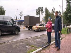 Пассажиры есть, площадка есть, официально остановка есть…