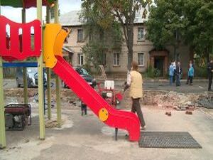 Два месяца назад на улице Серова во дворе дома №31…