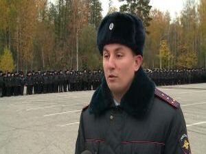 Свисток, расчёска и удостоверение. А зимой — шапка и…