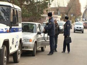 Сезонные фрукты меняются, несанкционированная торговля…