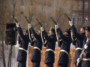 Митинг, показательные выступления воинов-десантников и…